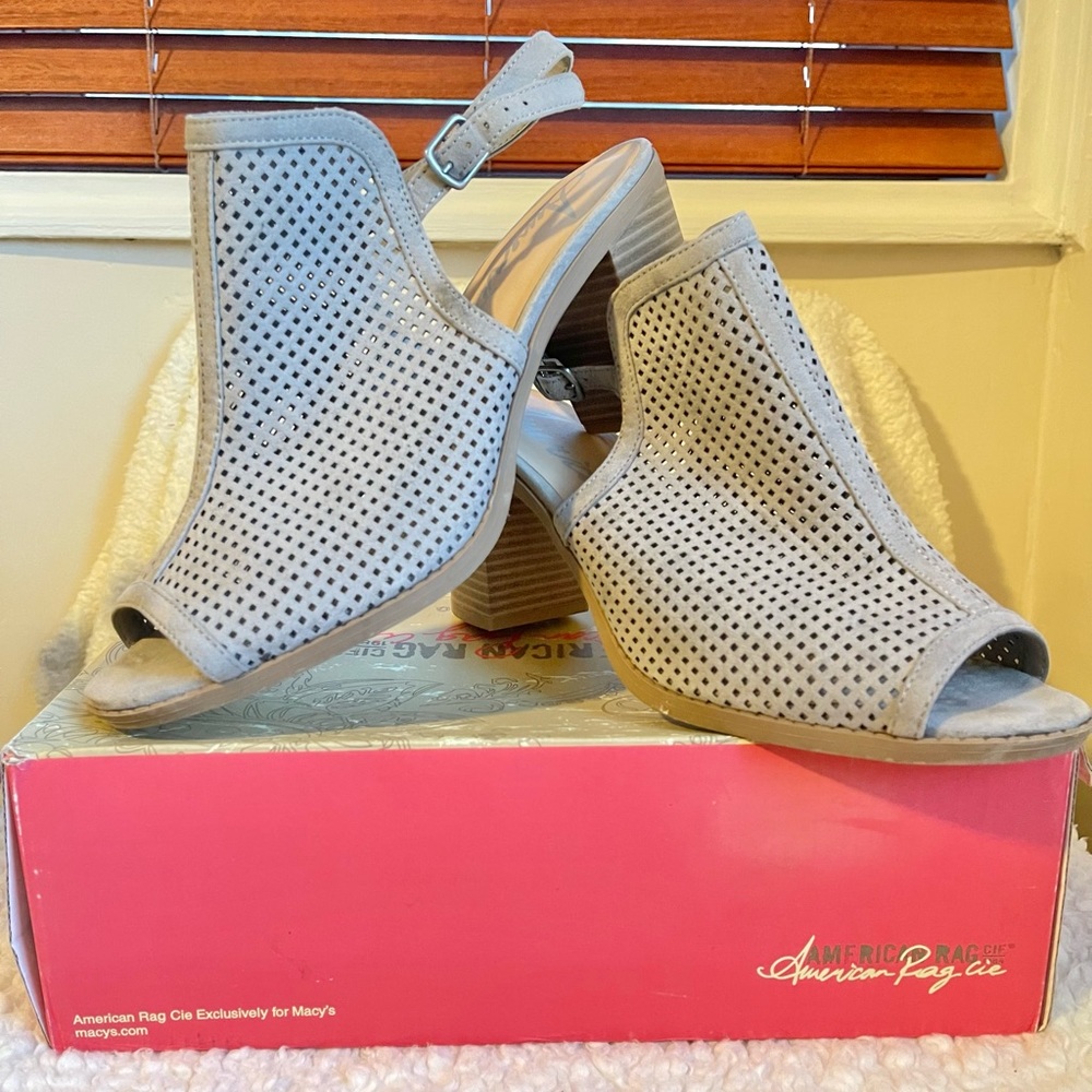 Women’s American Rag Chunky Heel Size 10